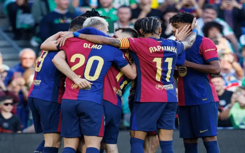 نجم برشلونة يحدد موقفه بشأن الانتقال إلى الدوري الإنجليزي